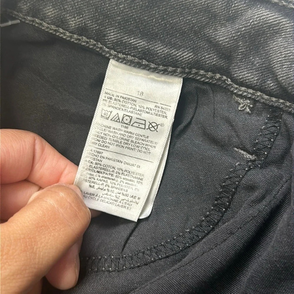 Old Navy Rockstar Super Skinny 360 Stretch Extra High Rise Womens Size 18 NWT - Picture 7 of 10